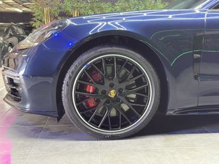 Porsche Panamera 4 E-Hybrid Executive