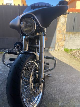 Harley Davidson Fat Boy Negra y Plata