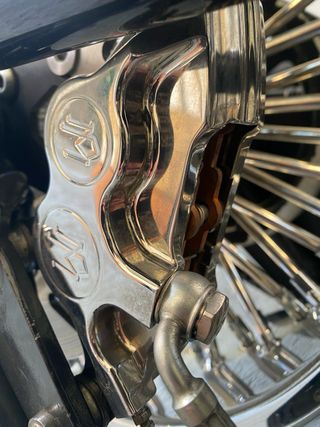 Harley Davidson Fat Boy Negra y Plata