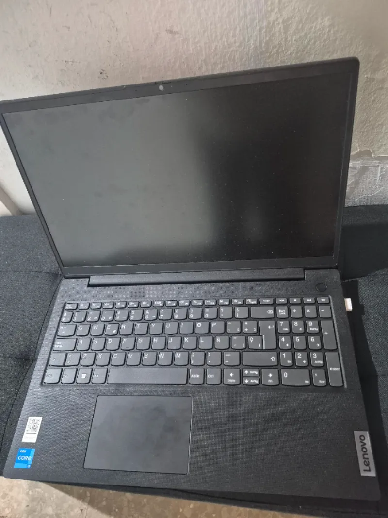 Portátil Lenovo Negro