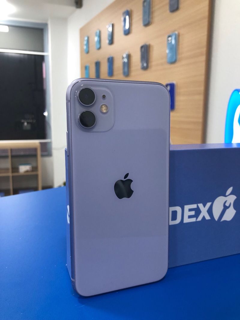 iPhone 11 128GB Morado Batería 100% afbeelding 2