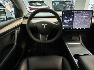 Tesla Model Y Gran Autonomía 4WD