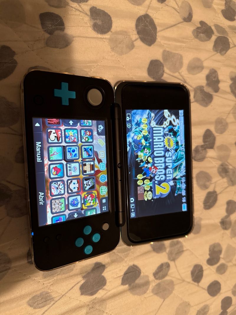 New Nintendo 2DS XL + Micro SD 32GB afbeelding 4