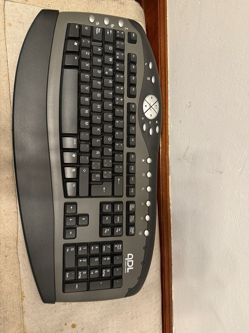 Teclado ADL Ergonómico Gris y Negro