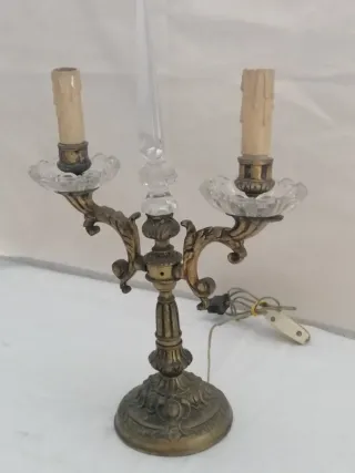 Lámpara  de mesa antigua