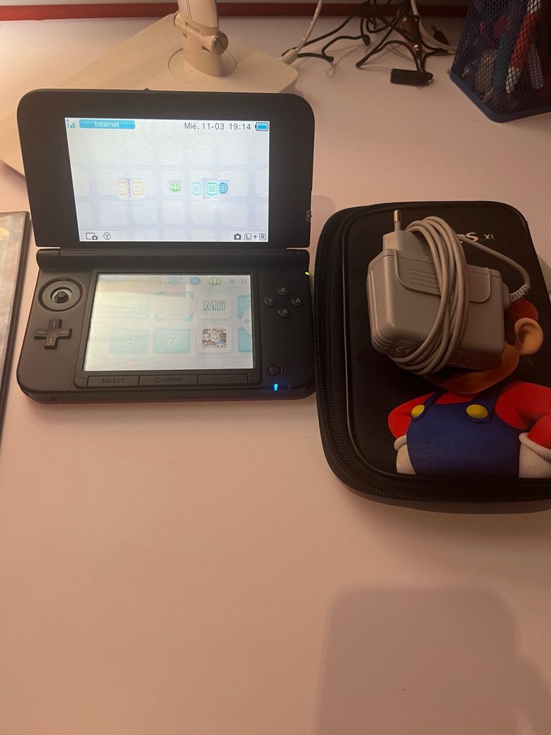 Nintendo 3DS XL Roja