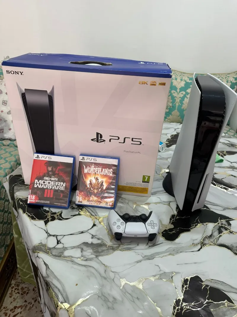 Consola Sony PS5 + 2 Juegos + Mando