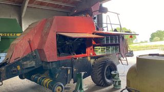 Empacadora New Holland D1010