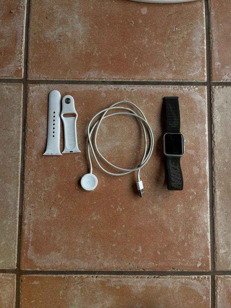 Apple Watch Series 3 Gris/Plata afbeelding 2