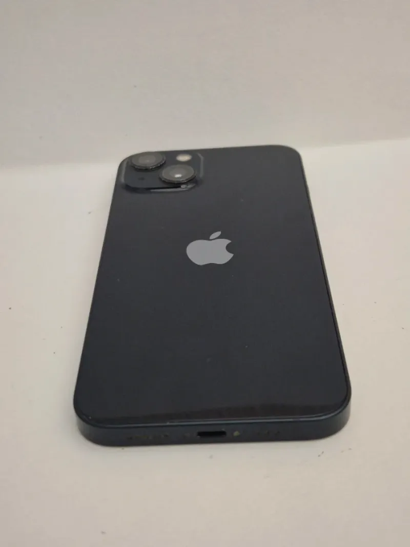 iPhone 13 azul noche