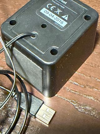 Altavoces USB Trust Negros y Plateados