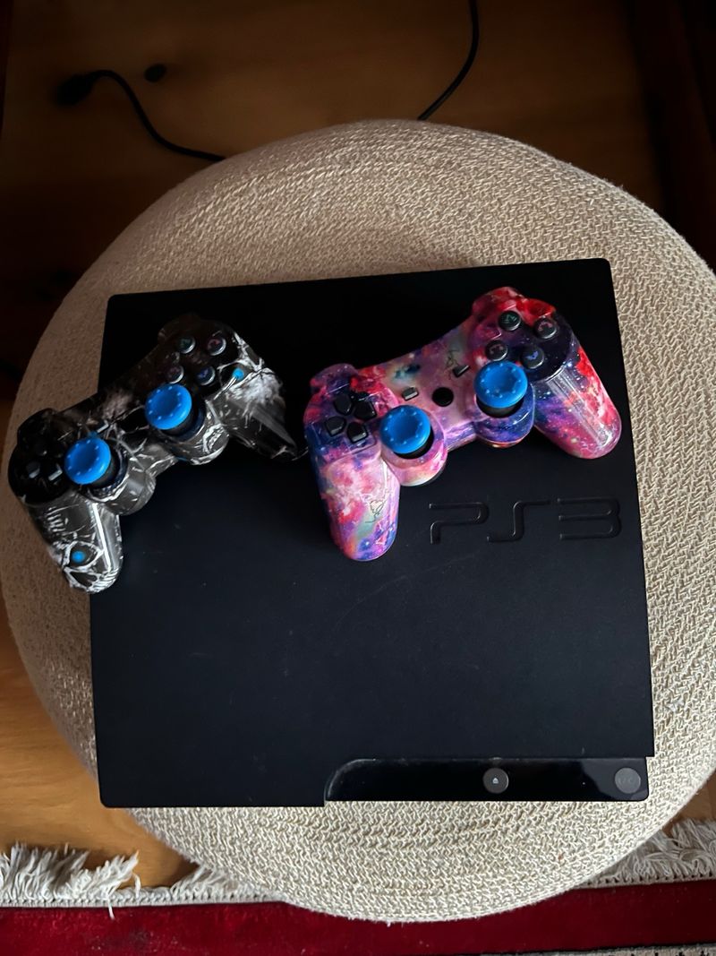 Consola PS3 + 2 Mandos Personalizados