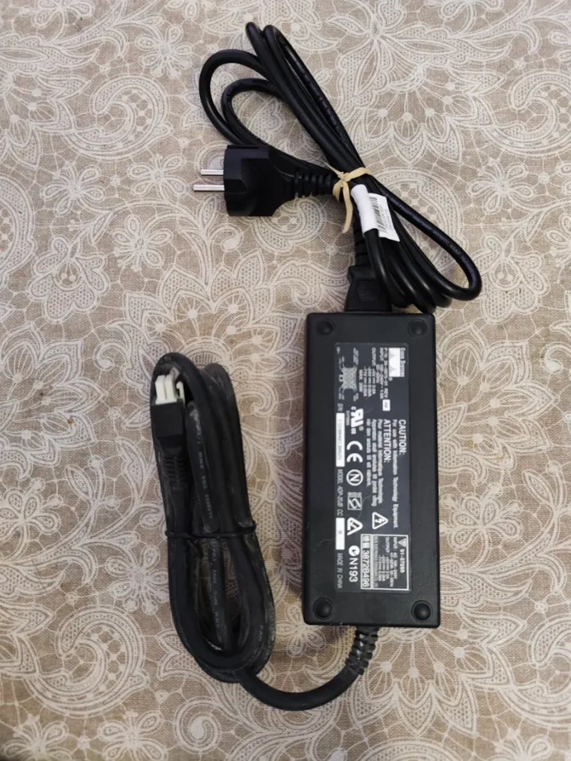 Cargador Cisco System 5v y 3a 20w