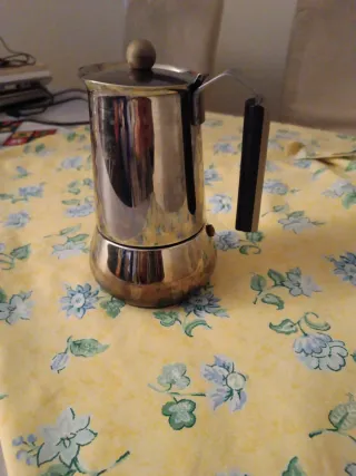 Cafetera Italiana Acero Inoxidable. 6 tazas.