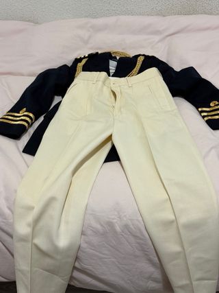 Traje comunión niño azul y dorado