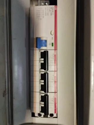 Quadro de luz superficie