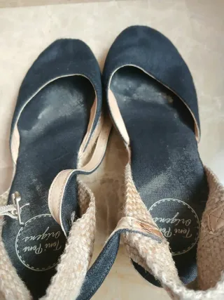 Alpargatas cuña azul y beige