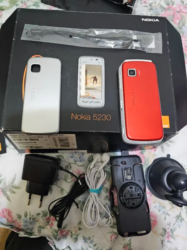 Nokia 5230 Navi Rojo y Plateado
