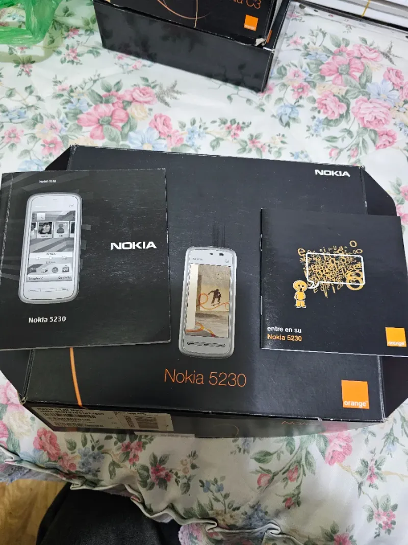 Nokia 5230 Navi Rojo y Plateado afbeelding 3
