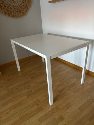 Mesa de escritorio Ikea blanca