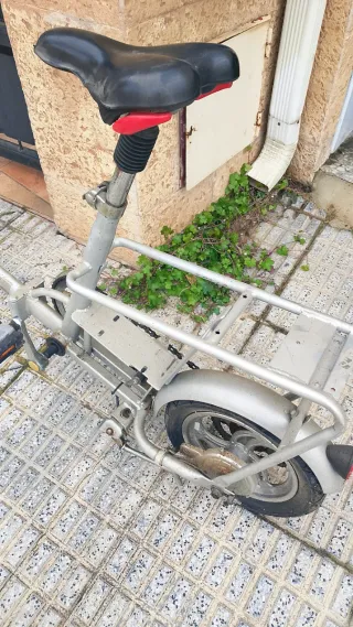 Bicicleta Eléctrica Plegable Plata trend line