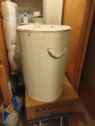 Cubo para ropa sucia de bambú