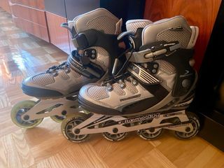 Patines Boomerang y 2 juegos de protección