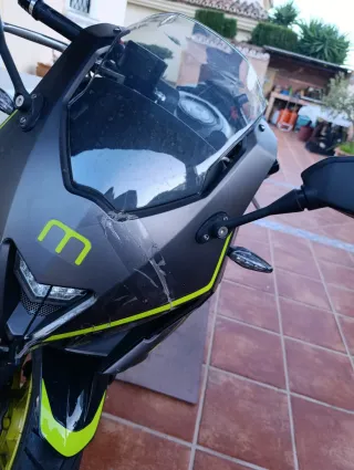 Mitt 125 GP2 Moto Deportiva Negra/Gris