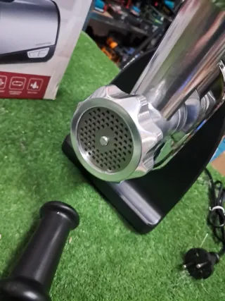 Tritacarne elettrico Herenthal 1400W