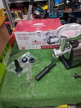 Tritacarne elettrico Herenthal 1400W