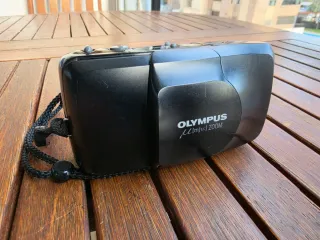 Cámara Olympus Mju Zoom 35-70mm Negra