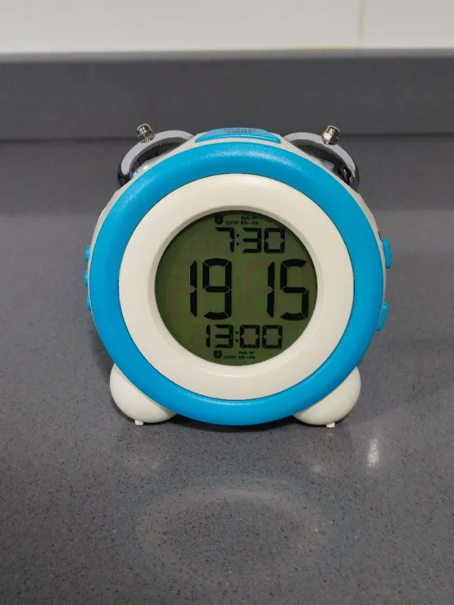 Reloj despertador digital Daewoo