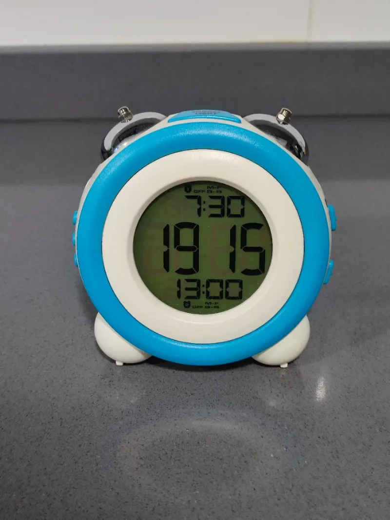 Reloj despertador digital Daewoo