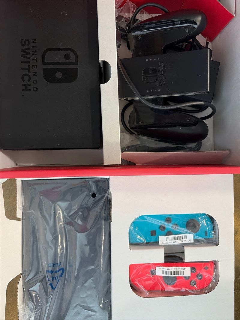 Nintendo Switch OLED + Mario Kart 8 Deluxe afbeelding 4