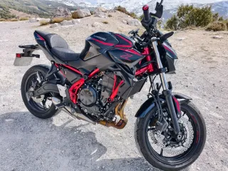 Kawasaki Z650 2025 - 1.600 km