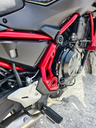 Kawasaki Z650 2025 - 1.600 km