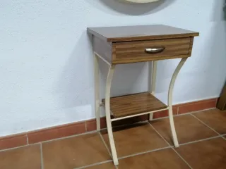 Mesita auxiliar vintage madera y metal