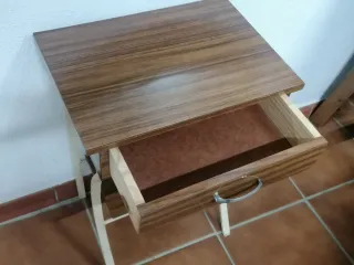 Mesita auxiliar vintage madera y metal