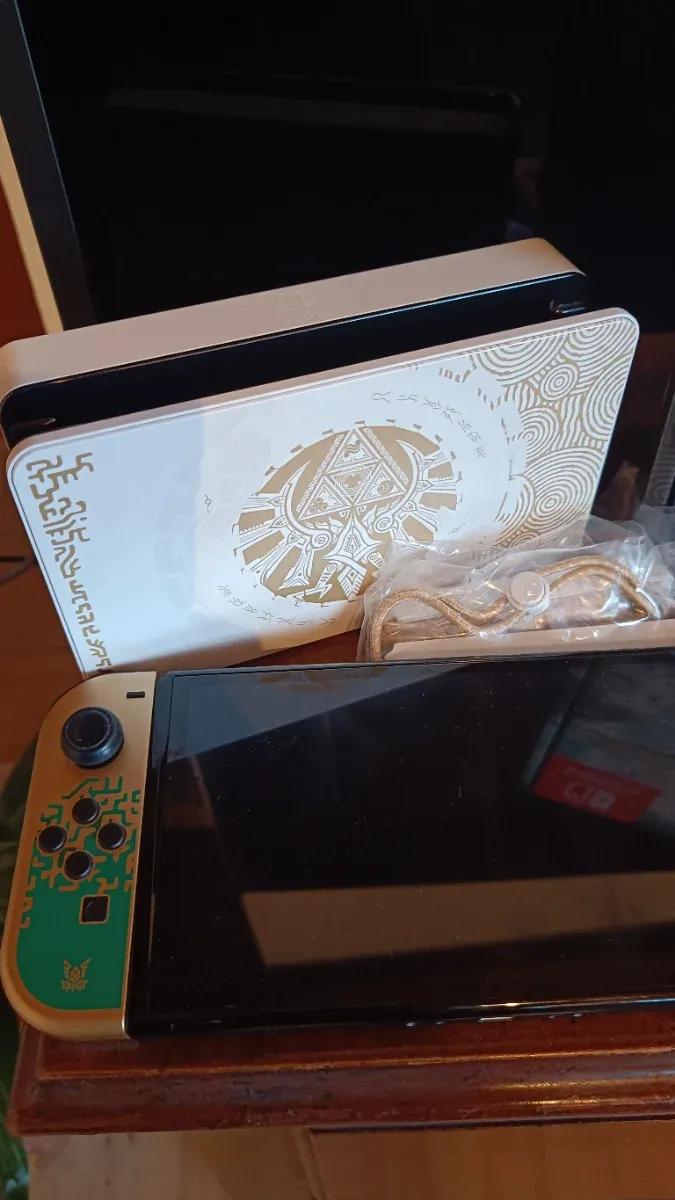 Nintendo Switch OLED Edición Tears of the Kingdom afbeelding 2