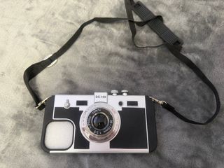 Custodia iPhone 13 Pro Max stile fotocamera Emily in Par