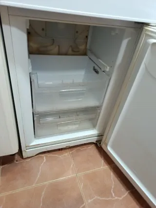 Nevera blanca Indesit