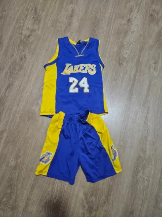 Equipación Lakers 24. 3 /4 años