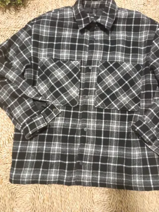 Sobrecamisa cuadros Bershka Talla L