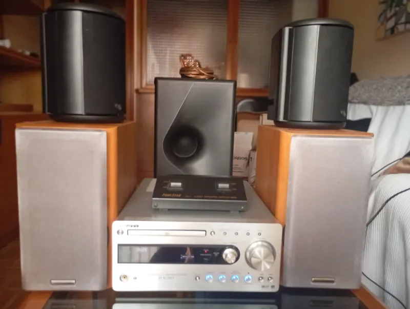 Equipo de música Kenwood H-K701 afbeelding 2