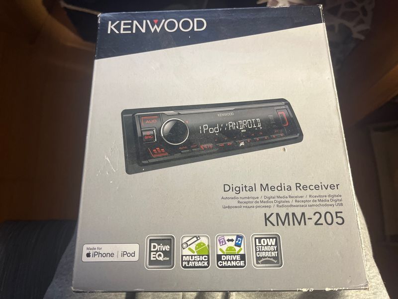 Radio para coche Kenwood nueva