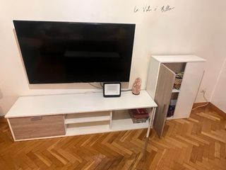 Muebles de salón y mesa de centro