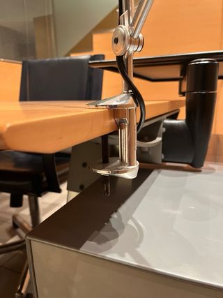 Mesa de oficina madera y metal