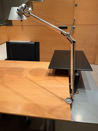 Mesa de oficina madera y metal