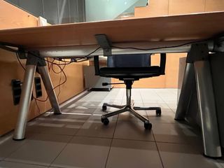 Mesa de oficina madera y metal