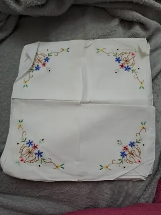 Fazzoletti ricamati a mano.12 pezzi.